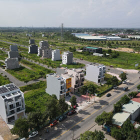 Bán lô đất LK70 có thoát hiểm đường D11 dự án Đông Bình Dương giá 1.36 tỷ diện tích 80m2